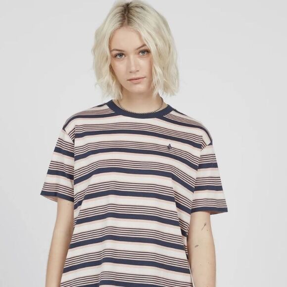 VOLCOM WOMEN’S RELAXED BOYFRIEND STYLE SHIRT IN SIZE SMALL NWT - Picture 1 of 6